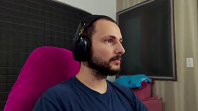 Snapshot of iurytx chatting on 02.13.26 iurytx online show from 02.13.26