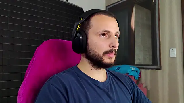 Snapshot of iurytx chatting on 02.14.26 iurytx online show from 02.14.26