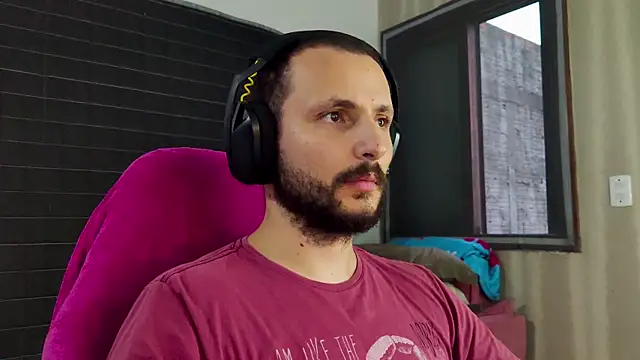 Snapshot of iurytx chatting on 02.15.26 iurytx online show from 02.15.26