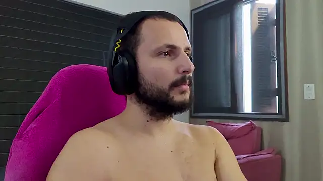 Snapshot of iurytx chatting on 02.25.26 iurytx online show from 02.25.26