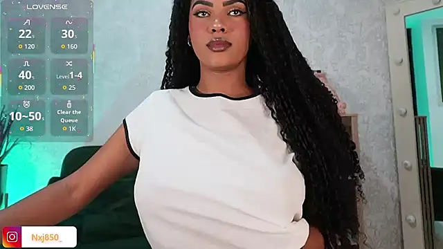 HOTBLACKANDWHITE2 online show from 03.16.26