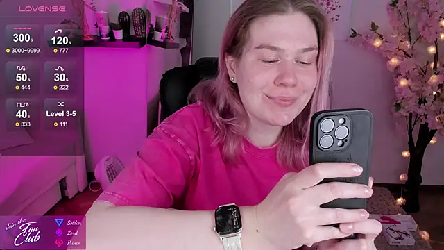 Snapshot of Nancy_Sun_ chatting on 12.05.24 Nancy Sun online show from 12.05.24