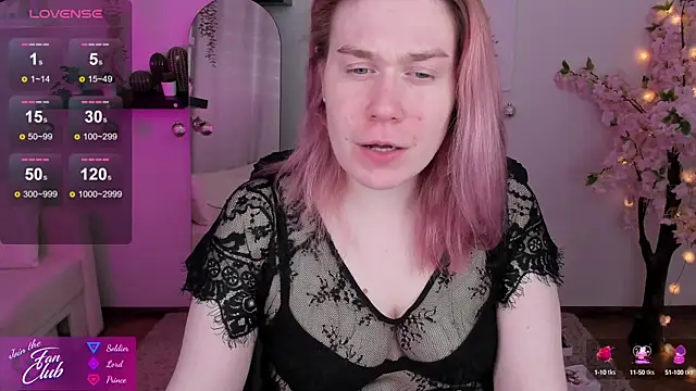 Snapshot of Nancy_Sun_ chatting on 12.18.24 Nancy Sun online show from 12.18.24