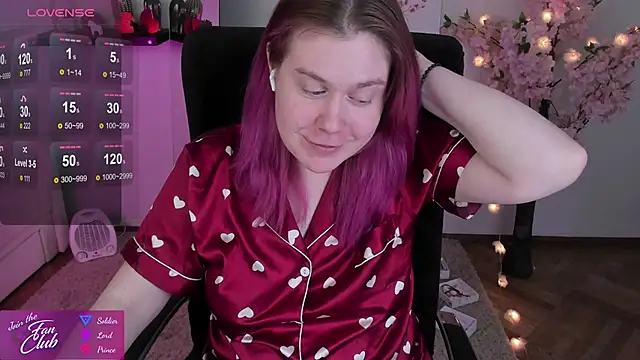 Snapshot of Nancy_Sun_ chatting on 02.13.25 Nancy Sun online show from 02.13.25