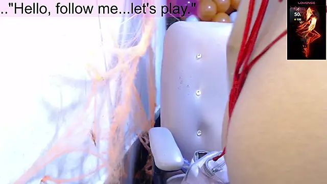 Snapshot of toxxxic_cams chatting on 11.05.25 toxxxic cams online show from 11.05.25