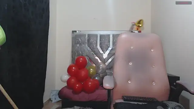 Snapshot of toxxxic_cams chatting on 05.26.26 toxxxic cams online show from 05.26.26