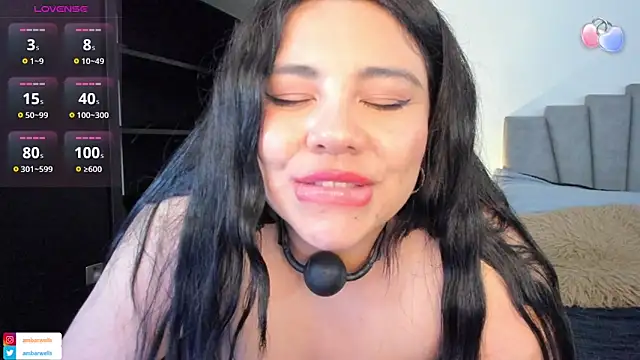 ambar-wells online show from 02.04.25