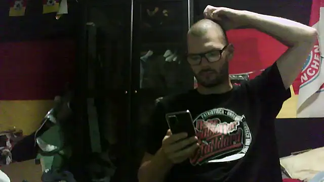 Die-geile-Sau online show from 09.16.25