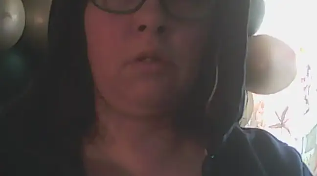 Snapshot of deluxpussy chatting on 02.26.25 deluxpussy online show from 02.26.25