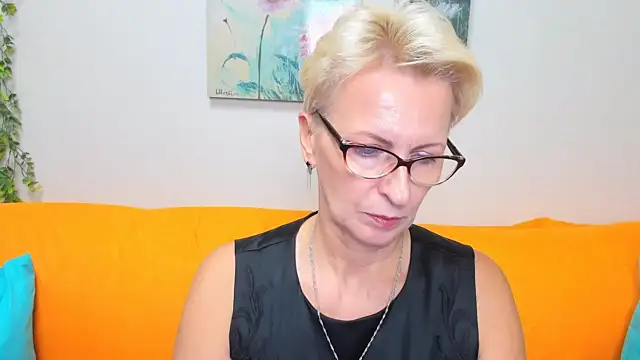 iamyourdream89 online show from 10.17.25