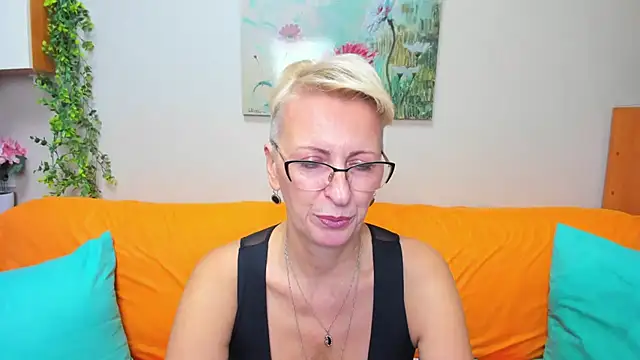 iamyourdream89 online show from 11.24.25