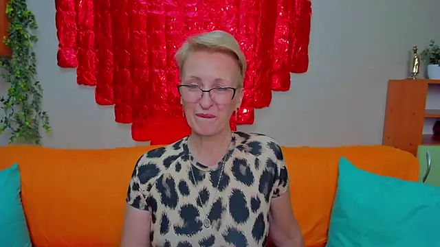 Snapshot of iamyourdream89 chatting on 02.18.26 iamyourdream89 online show from 02.18.26