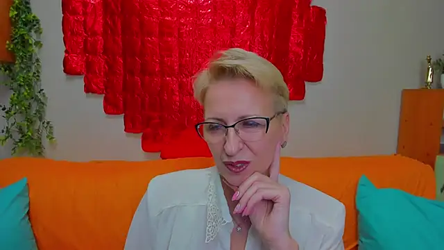 Snapshot of iamyourdream89 chatting on 02.22.26 iamyourdream89 online show from 02.22.26