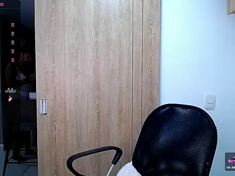 Snapshot of Danna_Ross_ chatting on 01.17.26 Danna Ross online show from 01.17.26