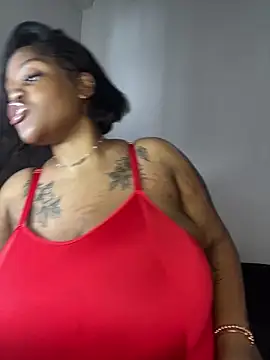 Snapshot of Yung-Missy chatting on 12.25.24 Yung-Missy online show from 12.25.24