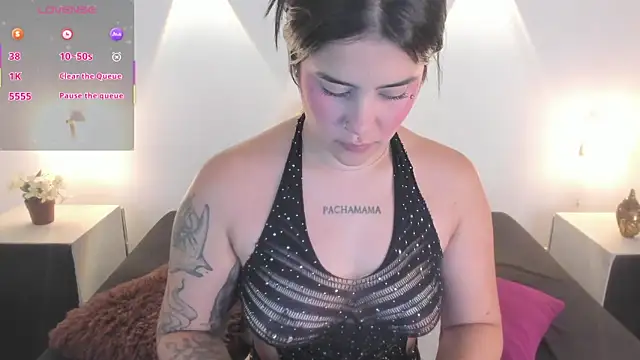 Snapshot of natassha1 chatting on 11.13.25 natassha1 online show from 11.13.25