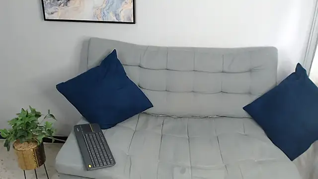 Amber Etan online show from 10.08.25