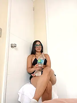 Amber Etan online show from 01.08.26