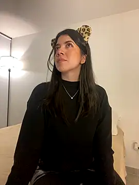 saori 10 online show from 10.31.25