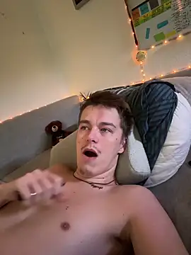 Snapshot of Toyjungee chatting on 02.06.26 Toyjungee online show from 02.06.26