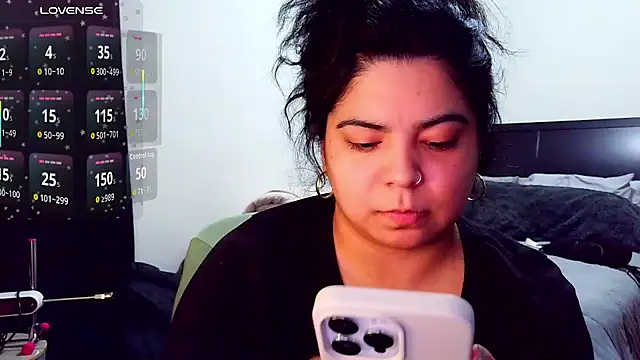 kimmiakiss22 online show from 12.02.25