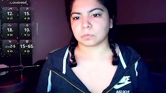 kimmiakiss22 online show from 12.04.25