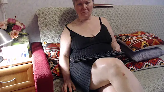 Snapshot of zarinafonliberman chatting on 04.25.26 zarinafonliberman online show from 04.25.26