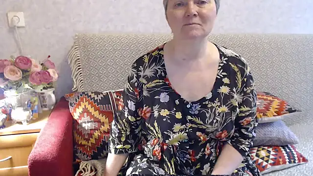 Snapshot of zarinafonliberman chatting on 05.21.26 zarinafonliberman online show from 05.21.26