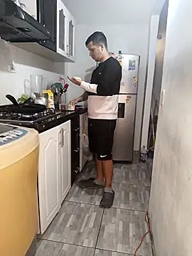 Snapshot of catire2323 chatting on 02.24.25 catire2323 online show from 02.24.25