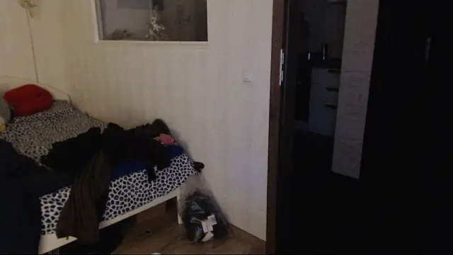 Snapshot of amanda_kiss_kiss chatting on 12.14.24 amanda kiss kiss online show from 12.14.24