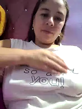 Snapshot of selena_gomez2 chatting on 03.19.25 selena gomez2 online show from 03.19.25