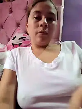 Snapshot of selena_gomez2 chatting on 11.05.25 selena gomez2 online show from 11.05.25