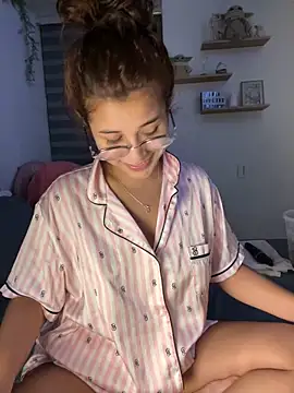 crystal bunny7 online show from 12.09.24