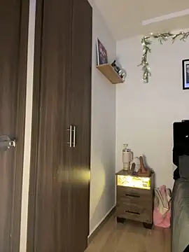 crystal bunny7 online show from 01.25.25