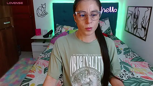 Snapshot of antonella_sweet33 chatting on 10.12.25 antonella sweet33 online show from 10.12.25