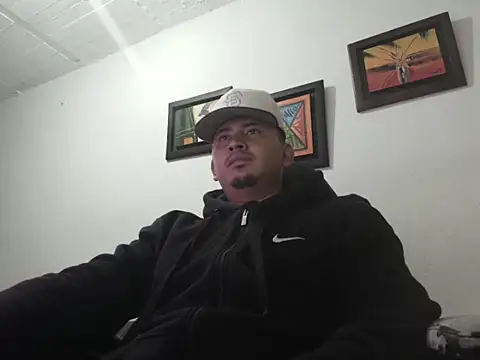 Snapshot of myke_andrade chatting on 09.19.25 myke andrade online show from 09.19.25