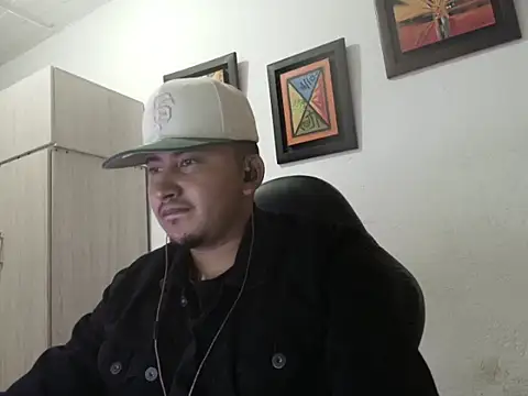 Snapshot of myke_andrade chatting on 09.22.25 myke andrade online show from 09.22.25