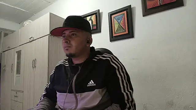 Snapshot of myke_andrade chatting on 09.25.25 myke andrade online show from 09.25.25