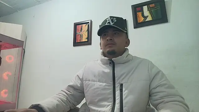 Snapshot of myke_andrade chatting on 11.27.25 myke andrade online show from 11.27.25