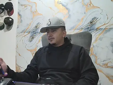 Snapshot of myke_andrade chatting on 04.10.26 myke andrade online show from 04.10.26