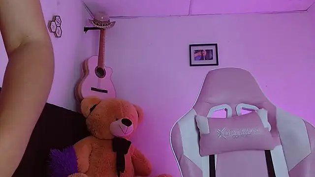 Dakota bumm online show from 10.16.25