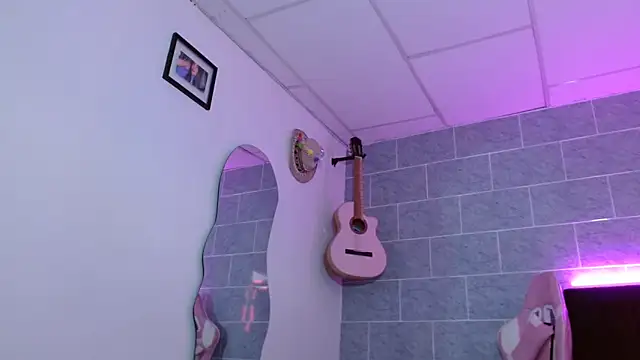 Dakota bumm online show from 04.06.26