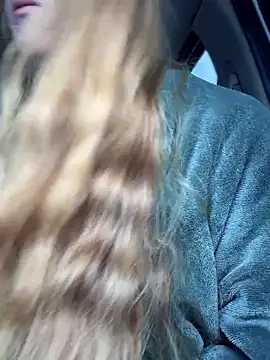 Snapshot of GoldenFlameGoddess chatting on 03.31.26 GoldenFlameGoddess online show from 03.31.26