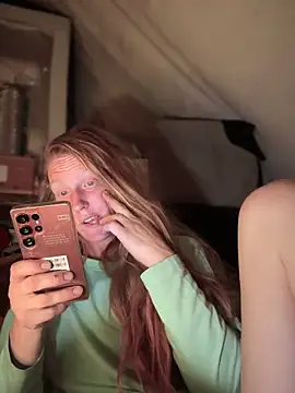 Snapshot of GoldenFlameGoddess chatting on 04.11.26 GoldenFlameGoddess online show from 04.11.26