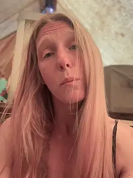 GoldenFlameGoddess online show from 05.26.26