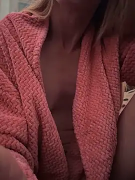 GoldenFlameGoddess online show from 05.29.26