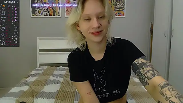 amelia lye online show from 02.22.25