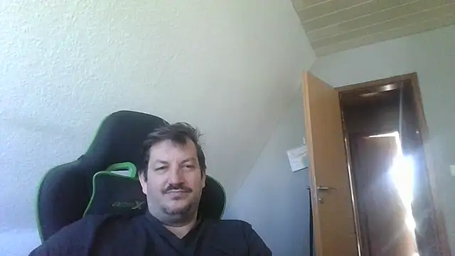 Golffahrer1982 online show from 05.25.26