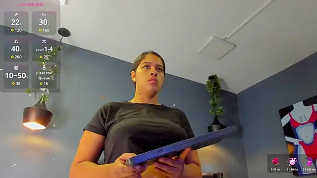 Sophiietaylor online show from 11.06.25