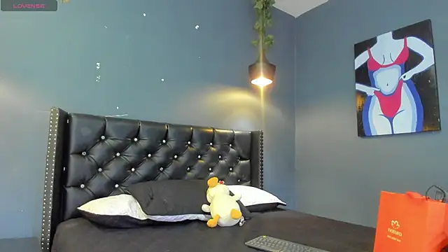 Sophiietaylor online show from 11.19.25